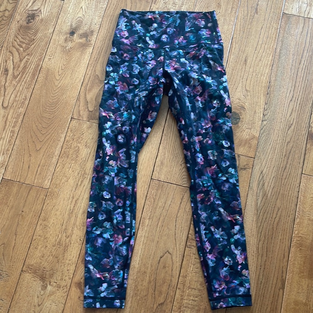 Size 4 Lululemon leggings